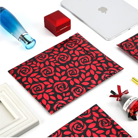 8 Count 7X10 Rose Bubble Mailers, Shipping Supplies, PRICE IS FIRM - Picture 4 of 7